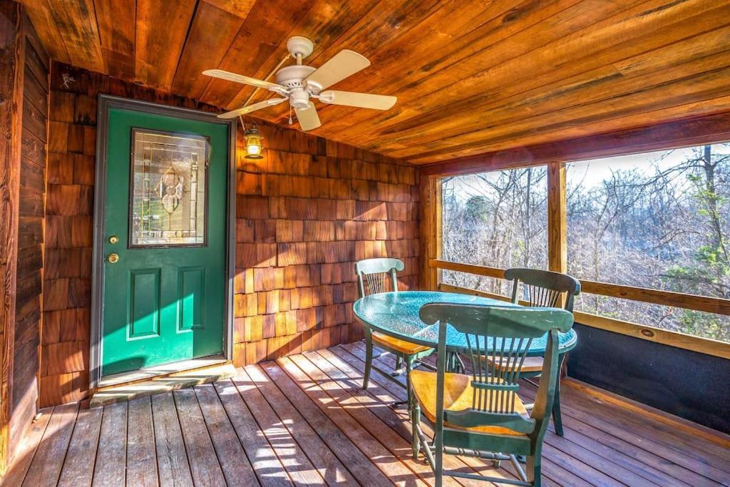 Dog Friendly! Views! Hot Tub! Close To Pf! Gsmnp Sevierville Ngoại thất bức ảnh
