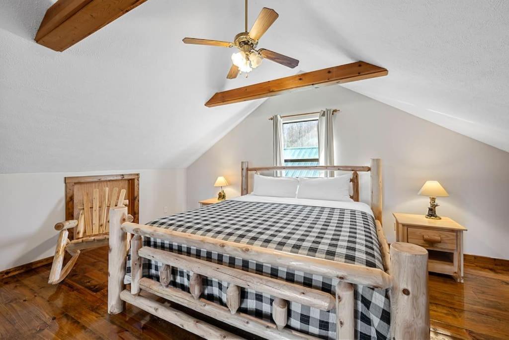Dog Friendly! Views! Hot Tub! Close To Pf! Gsmnp Sevierville Ngoại thất bức ảnh